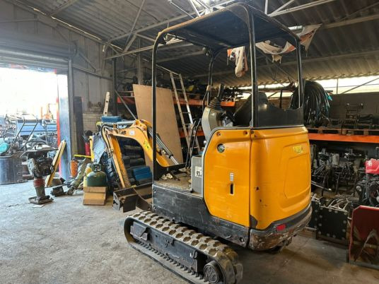 Bobcat E17 à 14 900 € HT - Mini excavator: picture 4 Bobcat E17 à 14 900 € HT - Mini excavator: picture 4