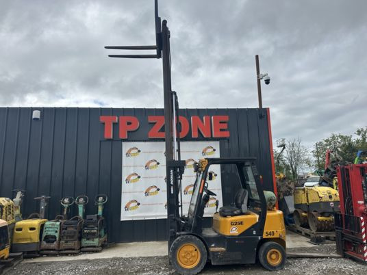 Doosan G25E à 10500 € HT - LPG forklift: picture 2 Doosan G25E à 10500 € HT - LPG forklift: picture 2