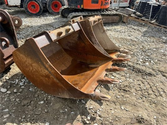 Godet Mecalac pour pelle - Bucket: picture 3 Godet Mecalac pour pelle - Bucket: picture 3