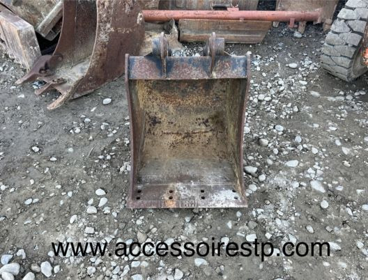 Godet de terrassement jcb - 550€ NET - Excavator bucket: picture 1 Godet de terrassement jcb - 550€ NET - Excavator bucket: picture 1