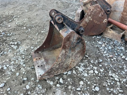 Godet de terrassement jcb - 550€ NET - Excavator bucket: picture 3 Godet de terrassement jcb - 550€ NET - Excavator bucket: picture 3