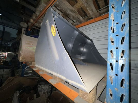 Godet universel - Bucket: picture 3 Godet universel - Bucket: picture 3