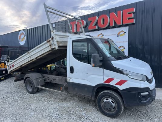 Interior photo 1: Tipper van Iveco 35-130 Benne