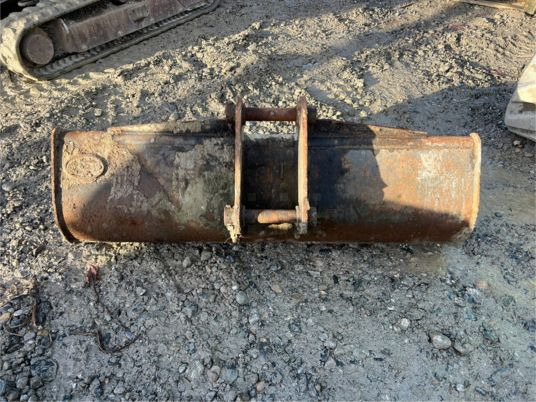 Godet de curage jcb - axe 45 mm - Excavator bucket: picture 4 Godet de curage jcb - axe 45 mm - Excavator bucket: picture 4