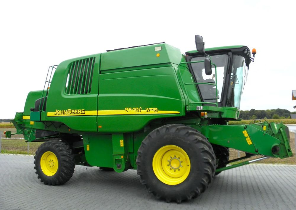 John Deere WTS 9640i 2006 Rok , Nowsza Wersja, heder,6,7m, Greenstar, Nie Malowany, Stan Bardzo Dobry - Combine harvester: picture 4 John Deere WTS 9640i 2006 Rok , Nowsza Wersja, heder,6,7m, Greenstar, Nie Malowany, Stan Bardzo Dobry - Combine harvester: picture 4