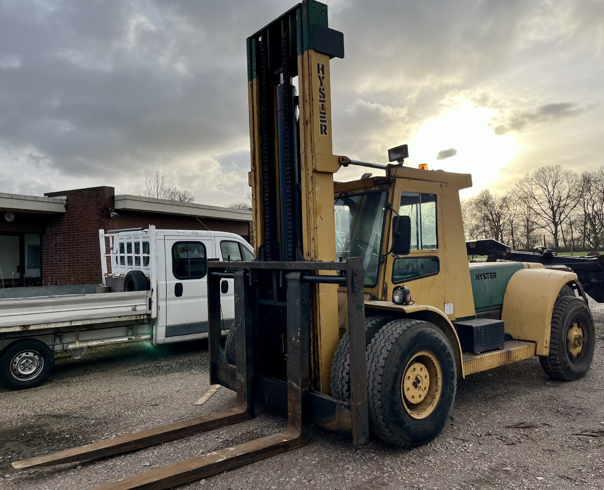 Hyster H350B - Diesel forklift: picture 2 Hyster H350B - Diesel forklift: picture 2