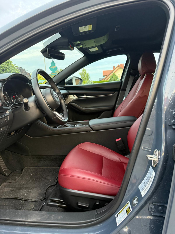 Car MAZDA 3: picture 19