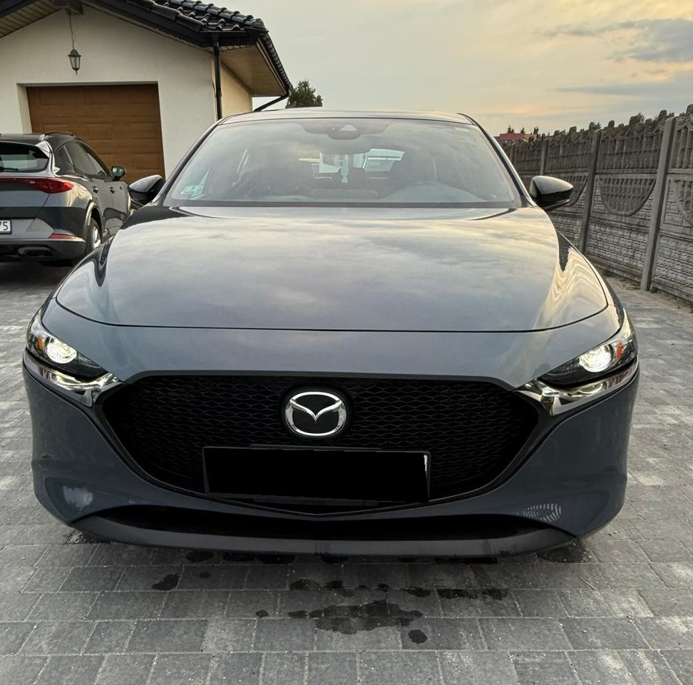 Car MAZDA 3: picture 7