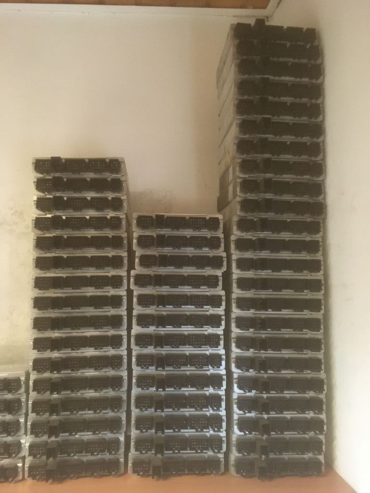 Mercedes-Benz Temic A0004460803 FPS 3.1 Steuergerät A 000 446 08 03 - Electrical system for Bus: picture 3 Mercedes-Benz Temic A0004460803 FPS 3.1 Steuergerät A 000 446 08 03 - Electrical system for Bus: picture 3