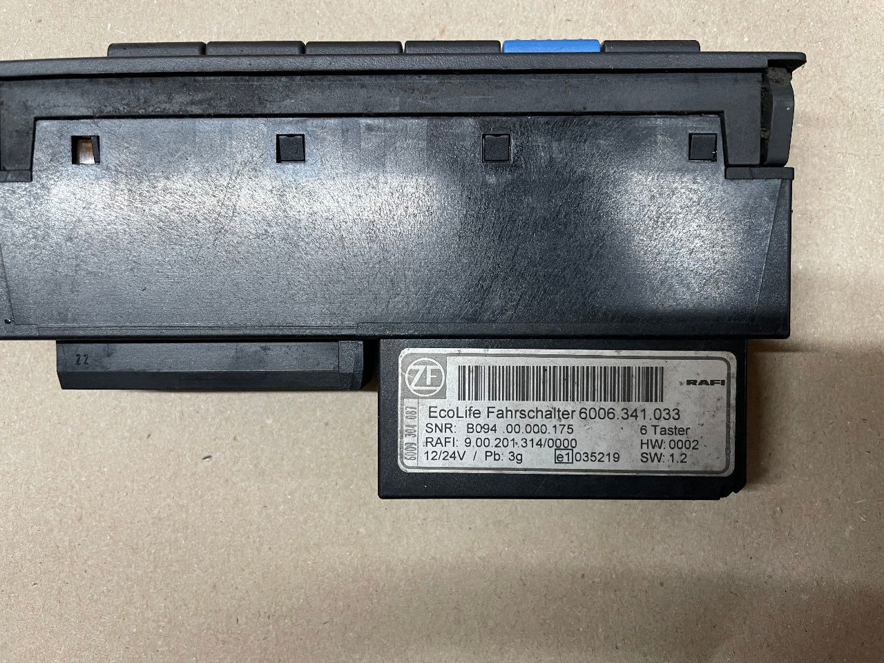 ZF ZF Ecolife Fahrschalter Gangwahlschalter 6006.341.033 6006.341.027 Schalter - Electrical system for Bus: picture 4 ZF ZF Ecolife Fahrschalter Gangwahlschalter 6006.341.033 6006.341.027 Schalter - Electrical system for Bus: picture 4