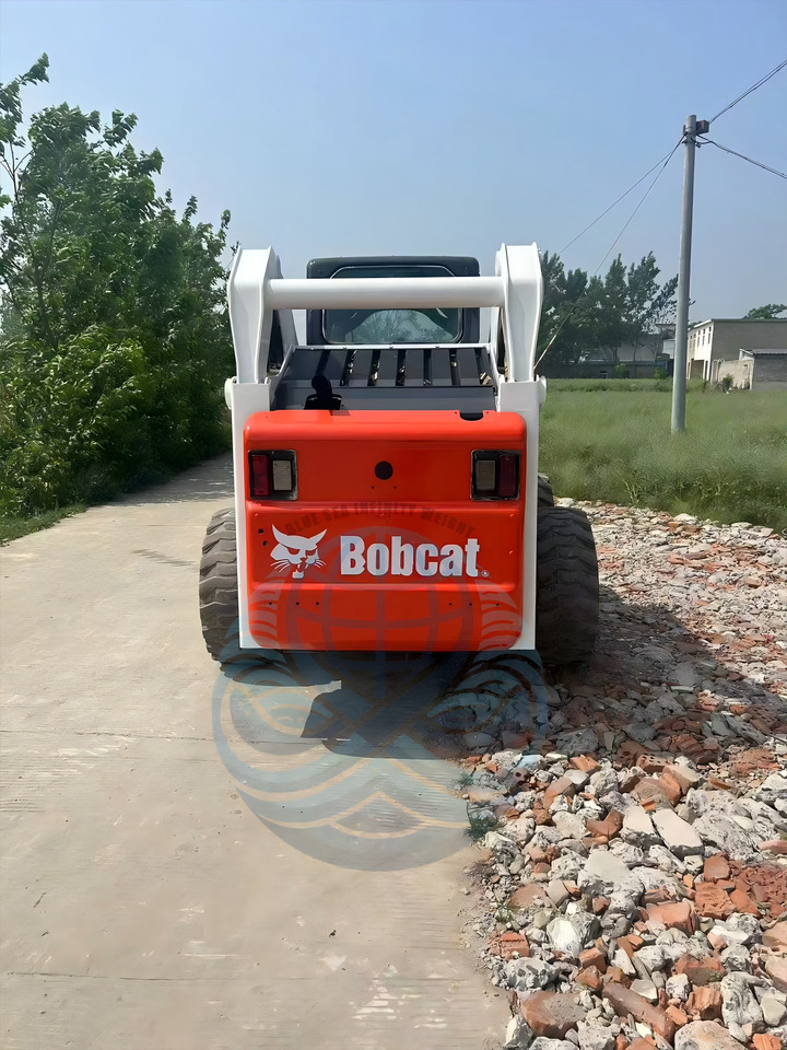 BOBCAT 330 - Skid steer loader: picture 5 BOBCAT 330 - Skid steer loader: picture 5