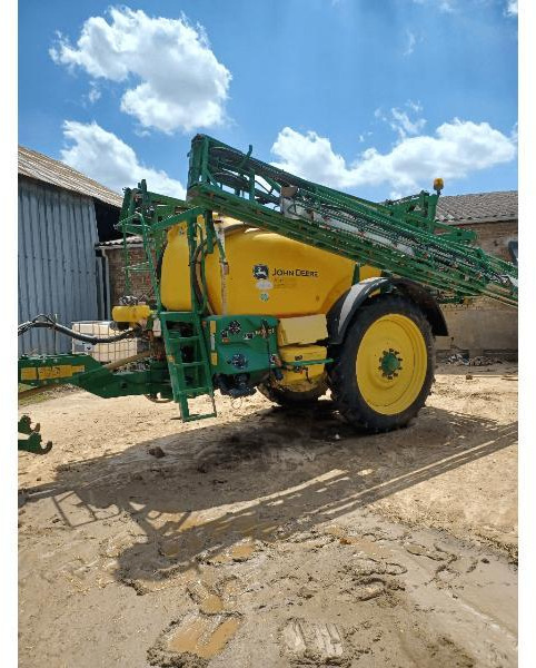 JOHN DEERE M740i - Trailed sprayer: picture 1 JOHN DEERE M740i - Trailed sprayer: picture 1