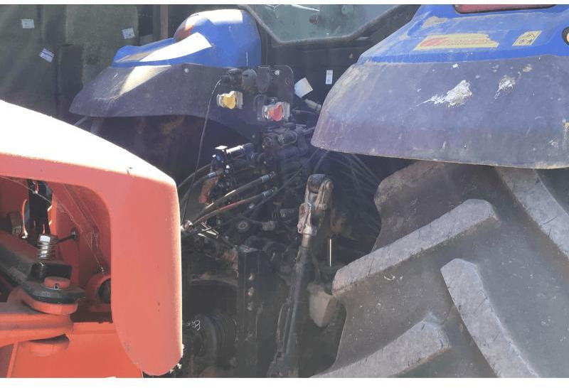 NEW-HOLLAND T7.165 S - Farm tractor: picture 3 NEW-HOLLAND T7.165 S - Farm tractor: picture 3
