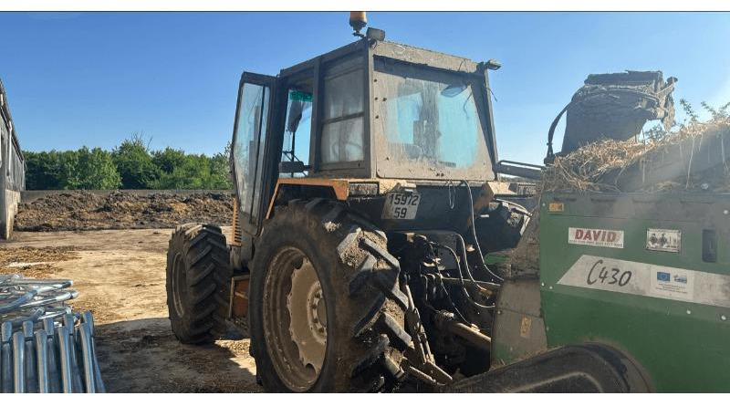 RENAULT 133-14 T - Farm tractor: picture 3 RENAULT 133-14 T - Farm tractor: picture 3