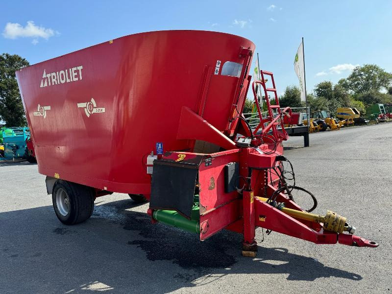 TRIOLET 2-2000 - Forage mixer wagon: picture 4 TRIOLET 2-2000 - Forage mixer wagon: picture 4