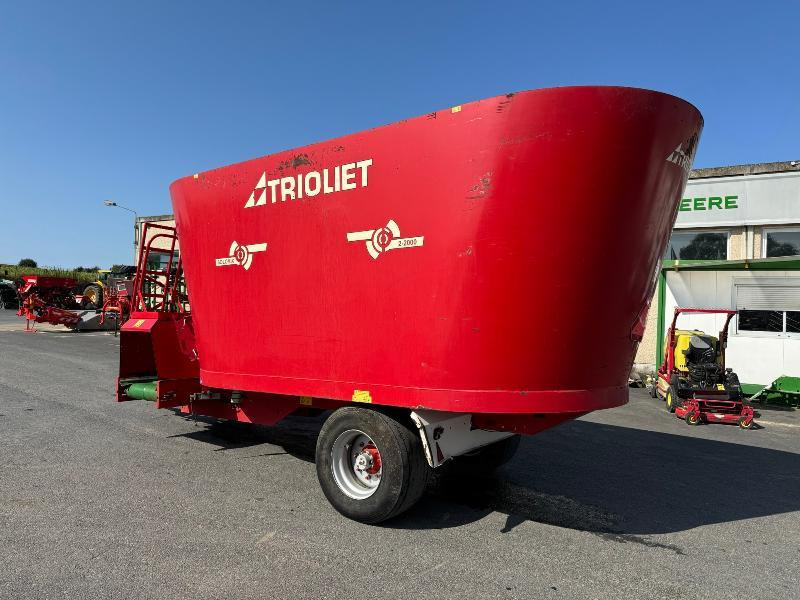 TRIOLET 2-2000 - Forage mixer wagon: picture 2 TRIOLET 2-2000 - Forage mixer wagon: picture 2