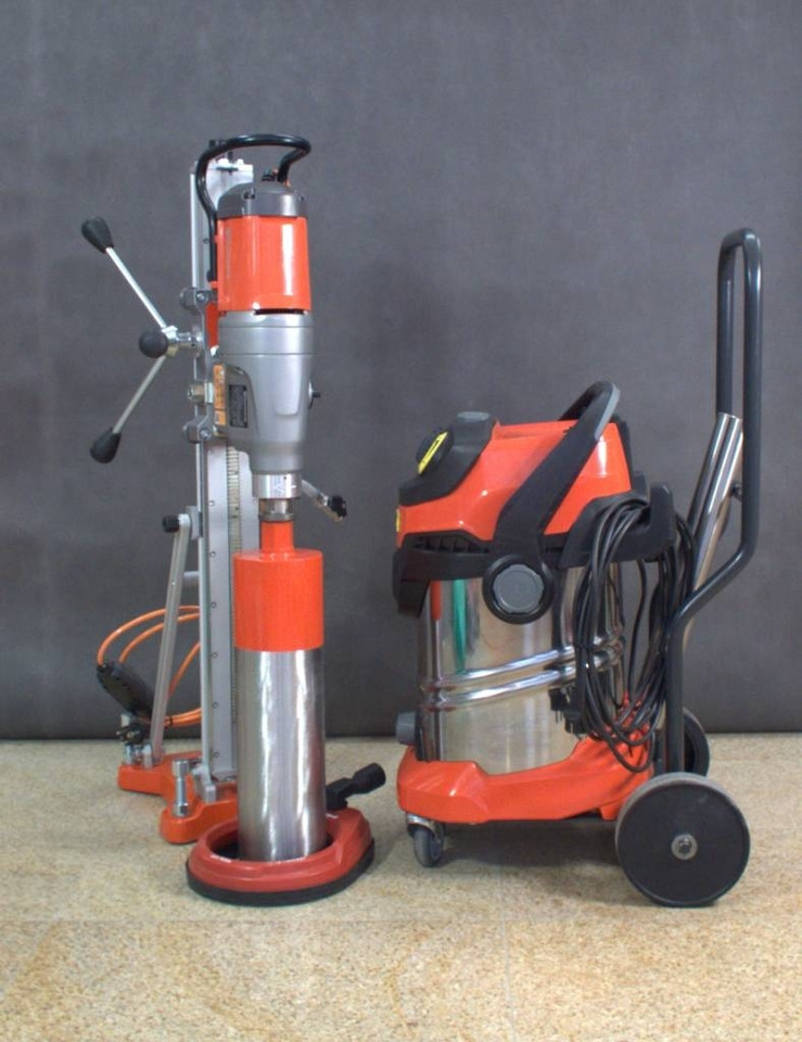 Husqvarna DM430 WD6 - Construction equipment: picture 2 Husqvarna DM430 WD6 - Construction equipment: picture 2