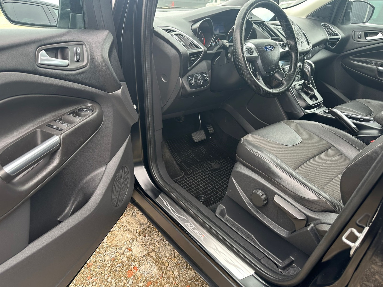 FORD KUGA TITANIUM - SUV: picture 3 FORD KUGA TITANIUM - SUV: picture 3