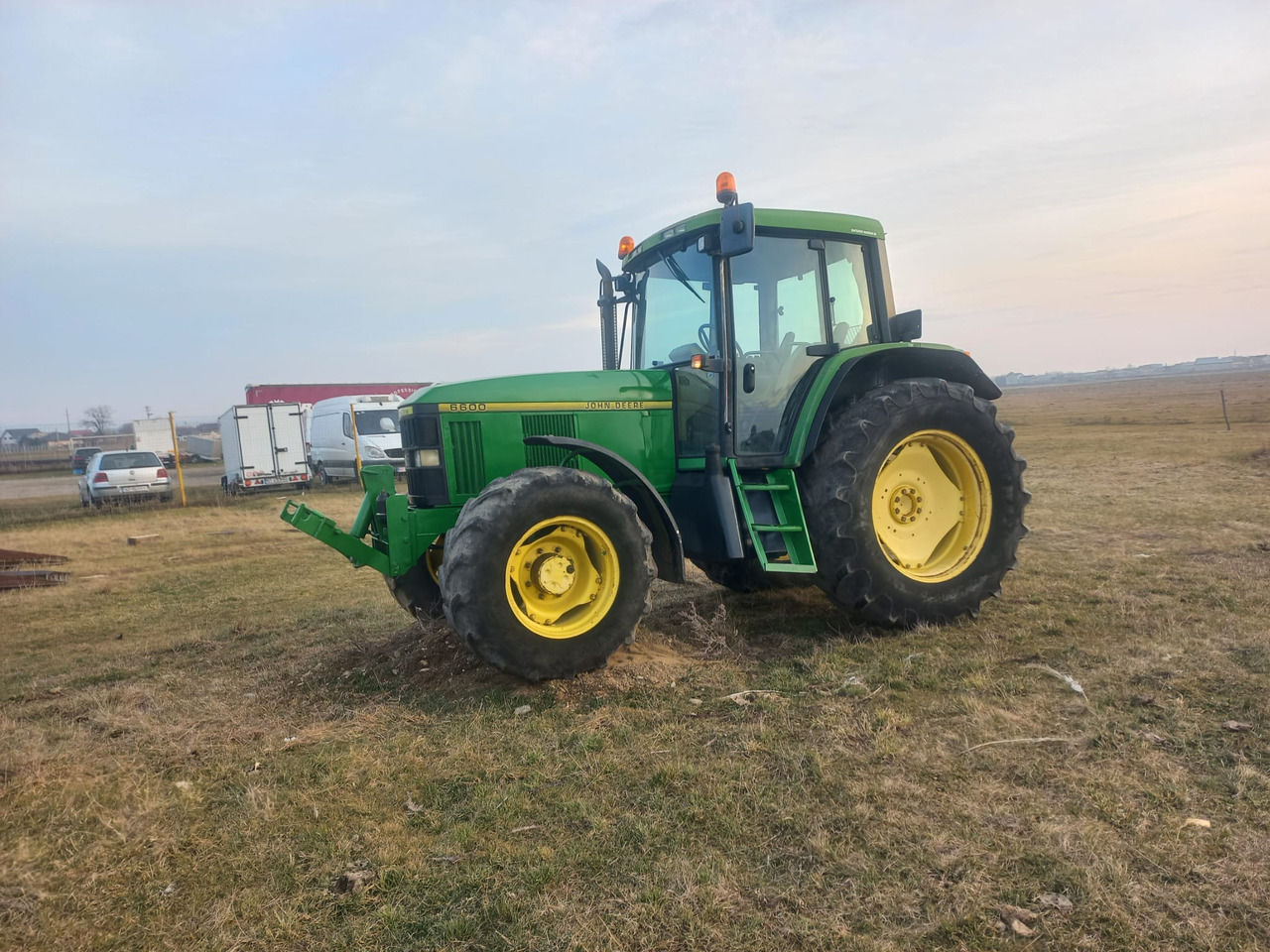 JOHN DEERE 6600 TRACTOR - Farm tractor: picture 1 JOHN DEERE 6600 TRACTOR - Farm tractor: picture 1