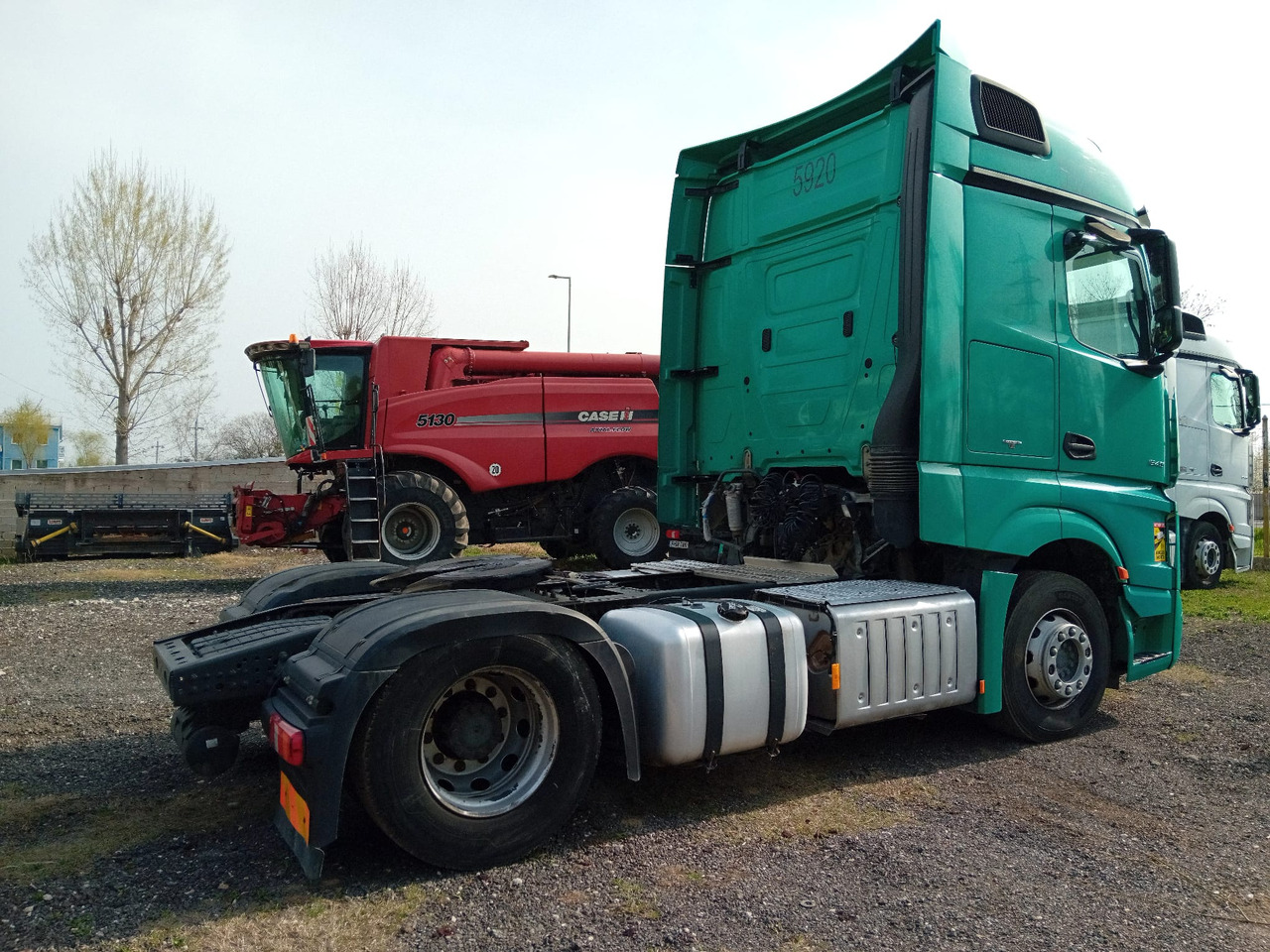 Tractor unit Mercedes-Benz Actros 18.45: picture 5