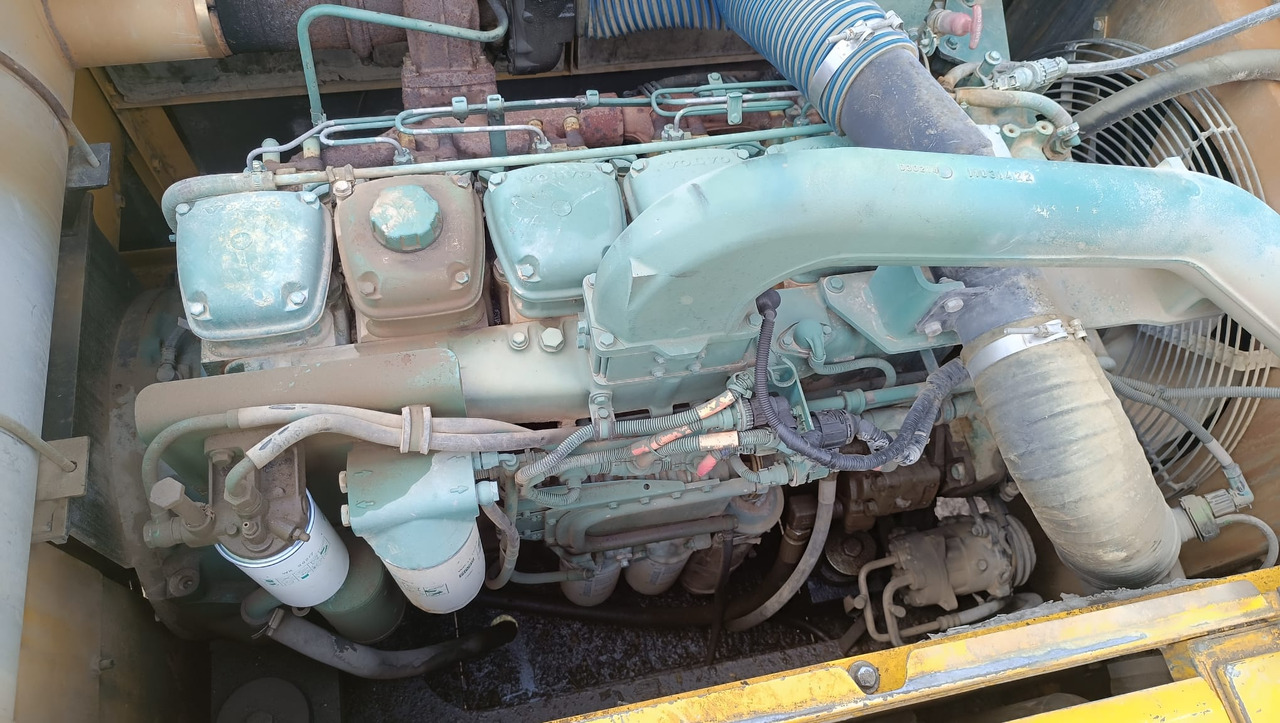 Crawler excavator VOLVO EC 360 EXCAVATOR: picture 9