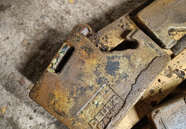 Deutz Fahr etupainot - Counterweight for Farm tractor: picture 2 Deutz Fahr etupainot - Counterweight for Farm tractor: picture 2