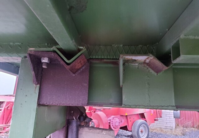 Farm platform trailer JALKALAVAKÄRRY - 3-akselinen ILMA-ALUSTAINEN KÄRRY MONEEN KÄYTTÖÖN: picture 10