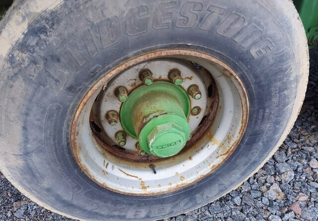 Farm platform trailer JALKALAVAKÄRRY - 3-akselinen ILMA-ALUSTAINEN KÄRRY MONEEN KÄYTTÖÖN: picture 13