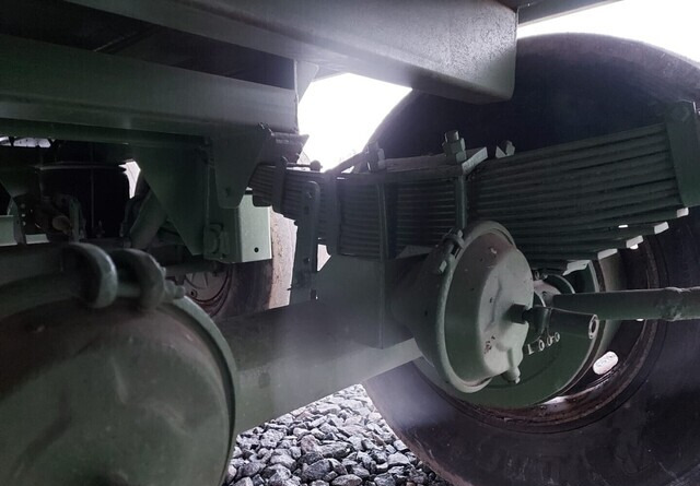 Farm platform trailer JALKALAVAKÄRRY - 3-akselinen ILMA-ALUSTAINEN KÄRRY MONEEN KÄYTTÖÖN: picture 16