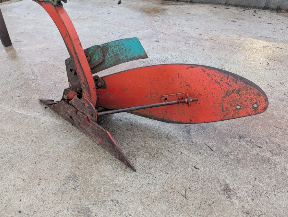 KVERNELAND A8 lisäsiipi - 16 tuumaa - Plow: picture 3 KVERNELAND A8 lisäsiipi - 16 tuumaa - Plow: picture 3