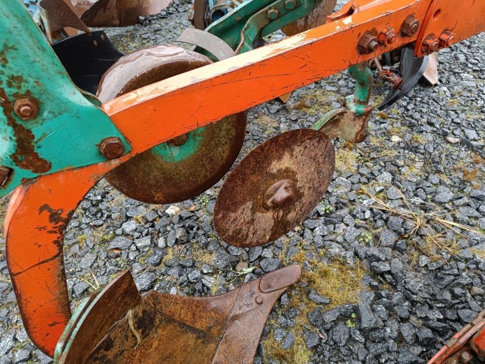 Kverneland A8 sarkia-auran lisäsiipi 16 tuumaa täydellinen - Plow: picture 5 Kverneland A8 sarkia-auran lisäsiipi 16 tuumaa täydellinen - Plow: picture 5