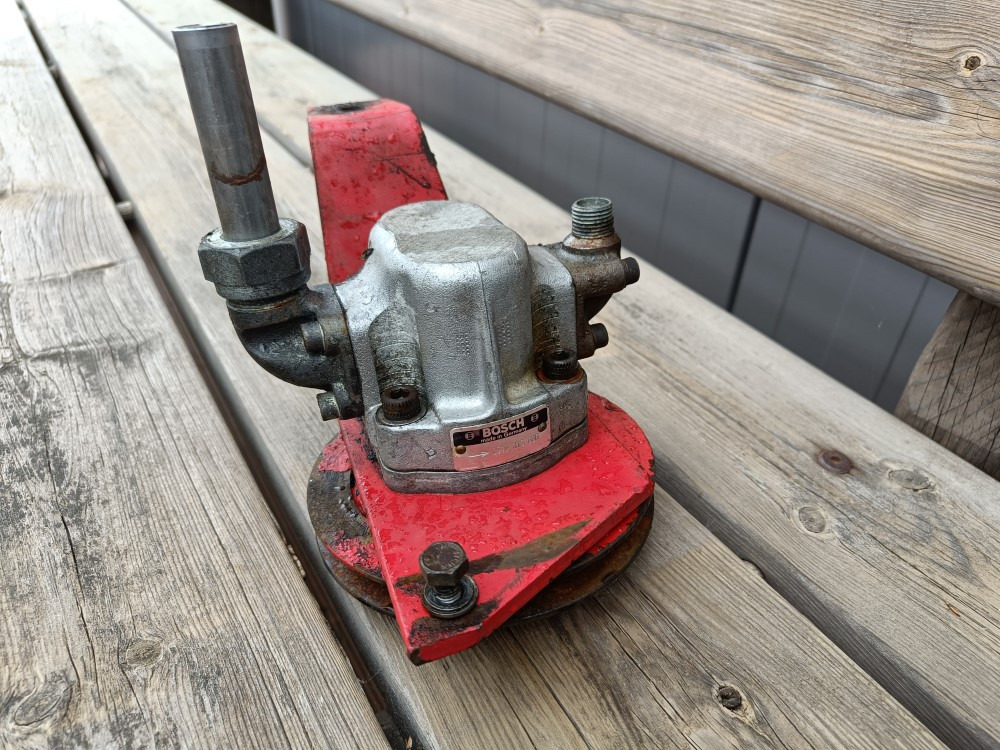 Sampo 410 hydrauliikkapumppu - Hydraulic pump for Combine harvester: picture 1 Sampo 410 hydrauliikkapumppu - Hydraulic pump for Combine harvester: picture 1