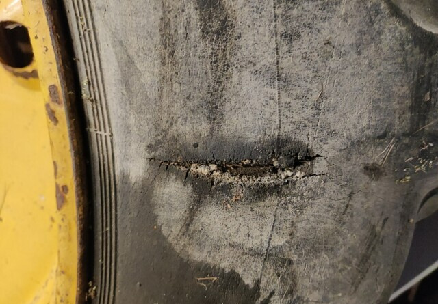 Tire for Farm tractor Traktorin renkaat 13.6/12x38 vanteilla: picture 11