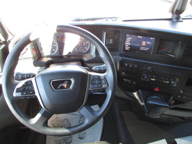 MAN TGX 18.470 4x2 LL SA - Tractor unit: picture 2 MAN TGX 18.470 4x2 LL SA - Tractor unit: picture 2