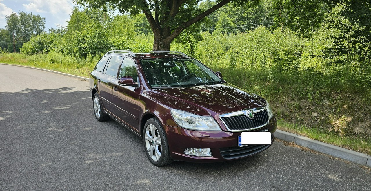 Skoda Octavia II bogate wyposażenie *niski przebieg*FV vat 23%* - Car: picture 3 Skoda Octavia II bogate wyposażenie *niski przebieg*FV vat 23%* - Car: picture 3