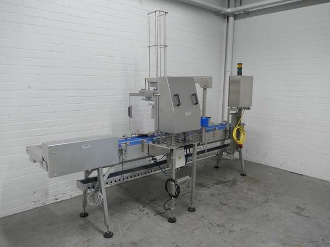 Van Rijn lidding machine lid rollover - Food processing equipment: picture 3 Van Rijn lidding machine lid rollover - Food processing equipment: picture 3