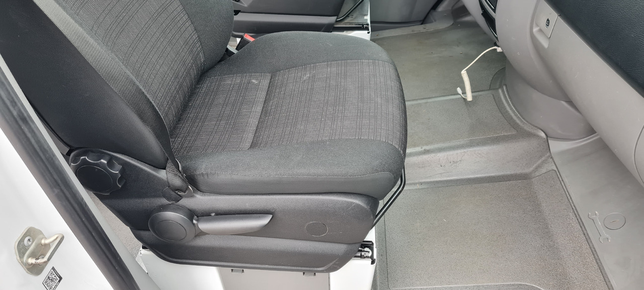 Leasing of MERCEDES-BENZ Sprinter 316 CDI 8-Sitzer Personentransporter Ex-Behördenfahrzeug 1. Hand MERCEDES-BENZ Sprinter 316 CDI 8-Sitzer Personentransporter Ex-Behördenfahrzeug 1. Hand: picture 18