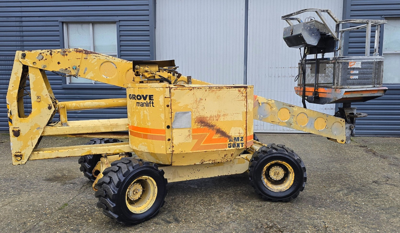 GROVE AMZ50XT - Articulated boom: picture 3 GROVE AMZ50XT - Articulated boom: picture 3