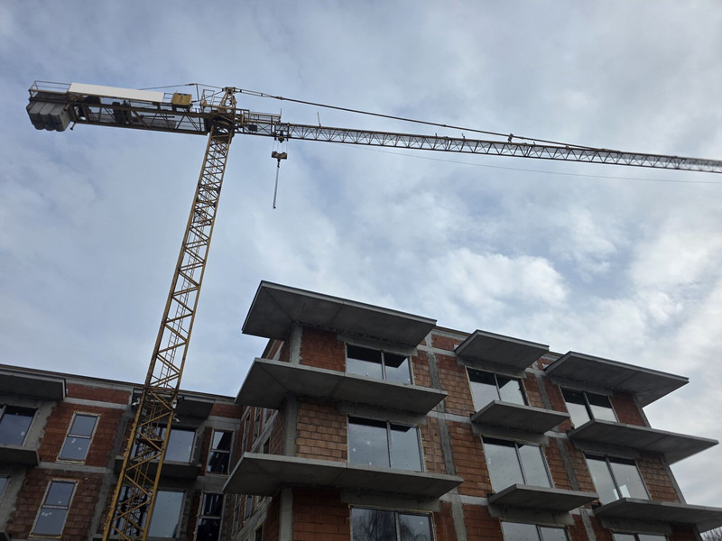 Liebherr 71EC, 1992, radio control - Tower crane: picture 1 Liebherr 71EC, 1992, radio control - Tower crane: picture 1