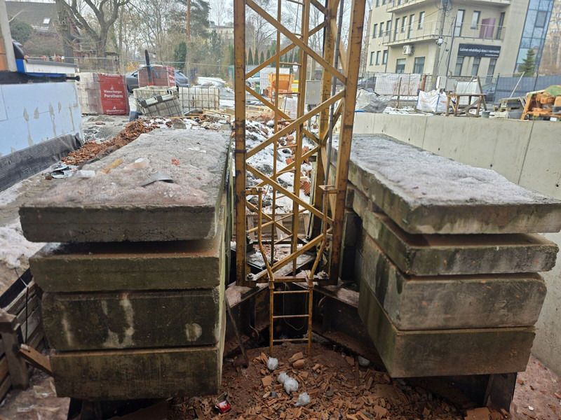 Liebherr 71EC, 1992, radio control - Tower crane: picture 3 Liebherr 71EC, 1992, radio control - Tower crane: picture 3