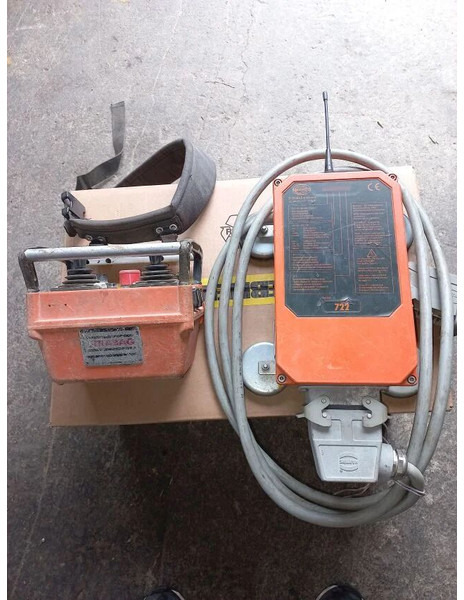 Liebherr HBC radio control 112/132/140/180EC-H - Tower crane: picture 4 Liebherr HBC radio control 112/132/140/180EC-H - Tower crane: picture 4