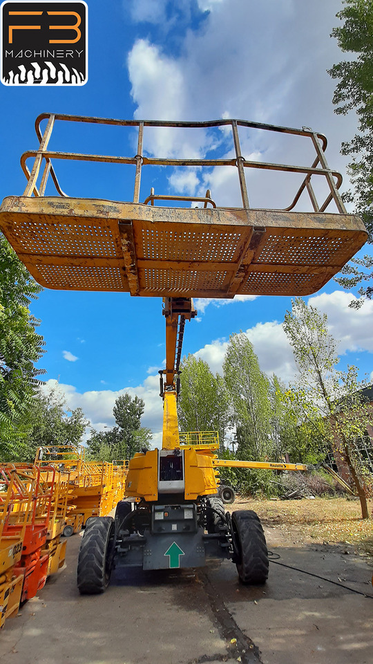 HAULOTTE 32 PX - Articulated boom: picture 2 HAULOTTE 32 PX - Articulated boom: picture 2