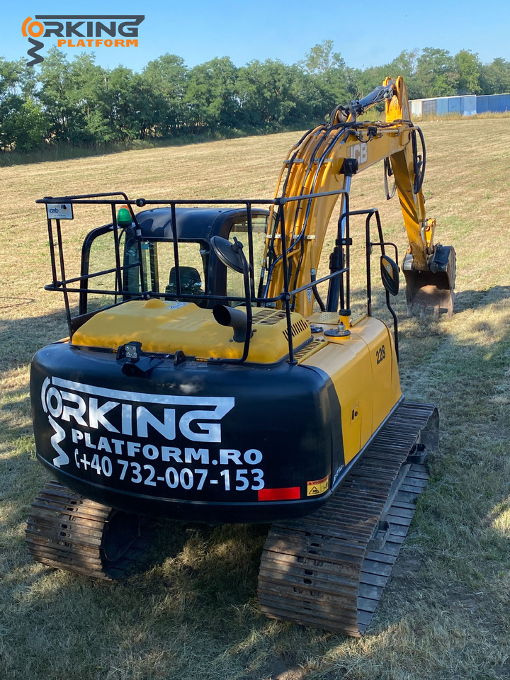 JCB JS131LC - Excavator: picture 5 JCB JS131LC - Excavator: picture 5