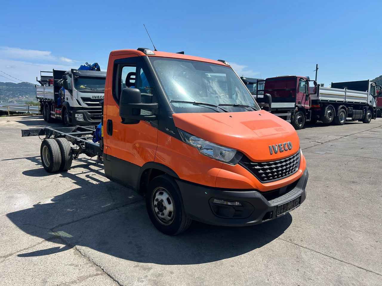 Crane truck IVECO DAILY 35-140: picture 8
