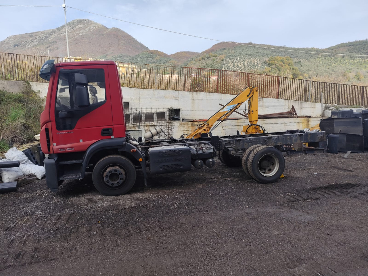 IVECO EUROCARGO 120-250 - Cab chassis truck: picture 5 IVECO EUROCARGO 120-250 - Cab chassis truck: picture 5