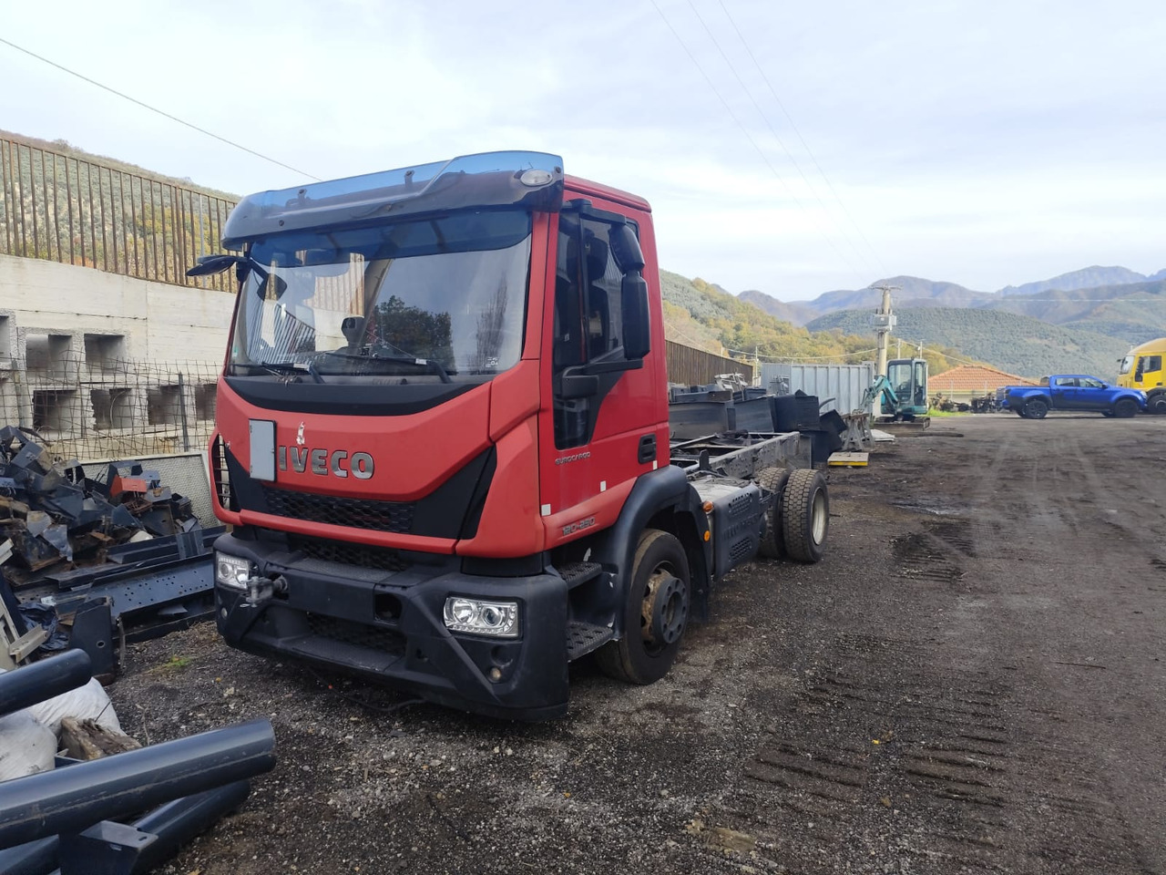IVECO EUROCARGO 120-250 - Cab chassis truck: picture 2 IVECO EUROCARGO 120-250 - Cab chassis truck: picture 2