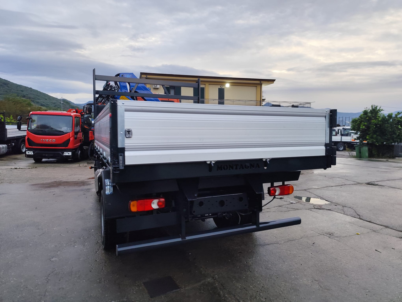Crane truck IVECO EUROCARGO 120-90L: picture 22