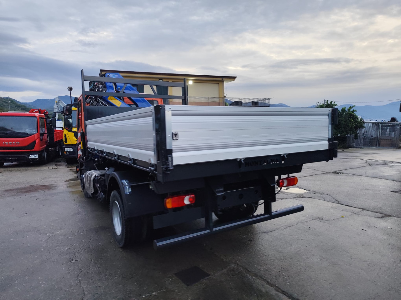 Crane truck IVECO EUROCARGO 120-90L: picture 21