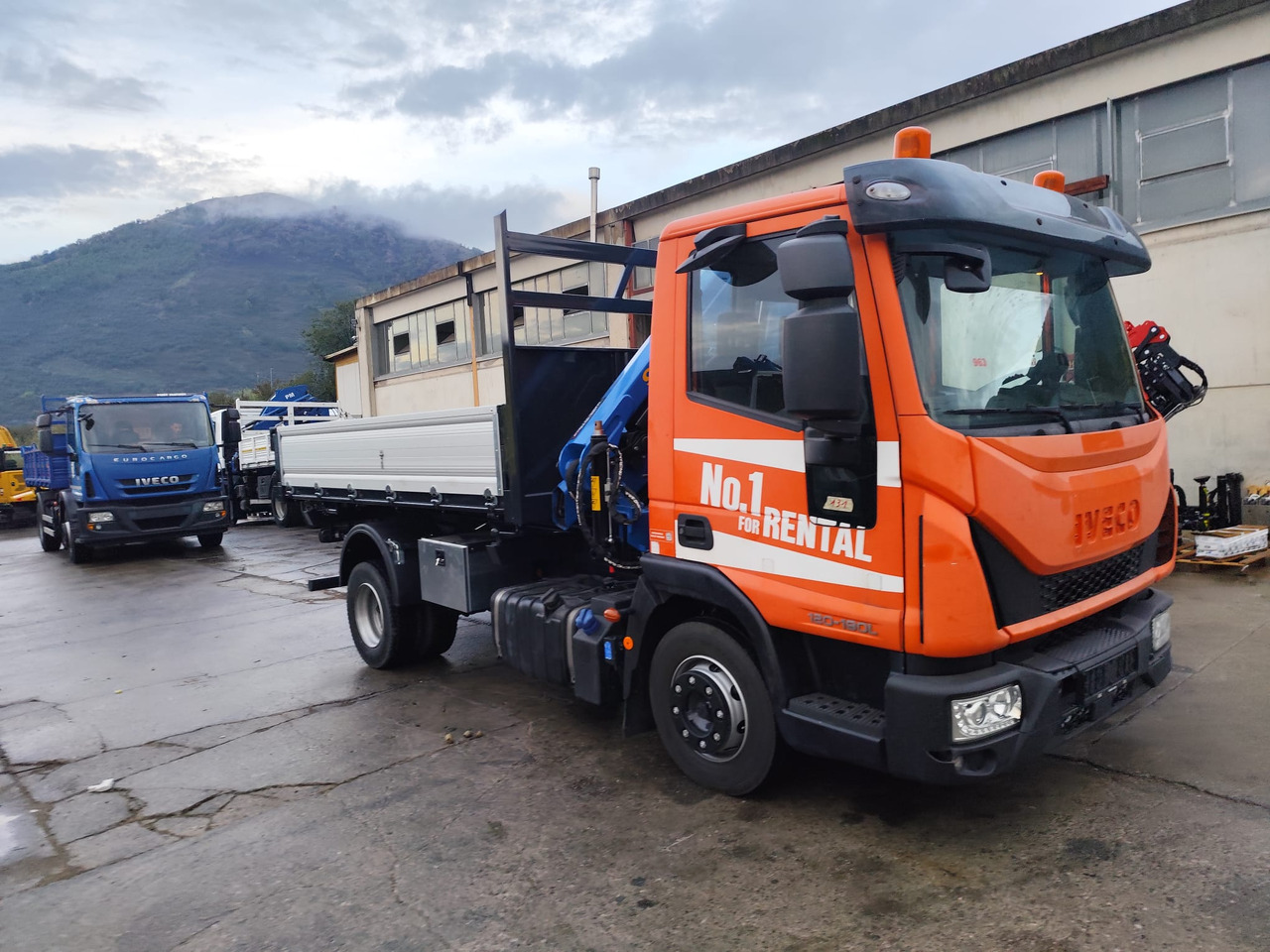 Crane truck IVECO EUROCARGO 120-90L: picture 29