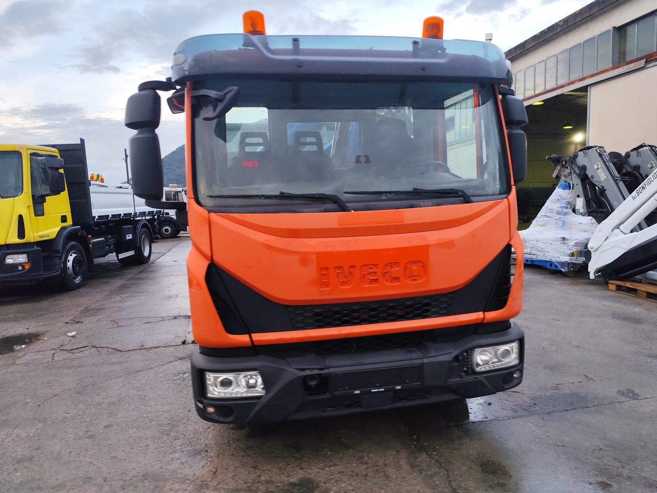 Crane truck IVECO EUROCARGO 120-90L: picture 33